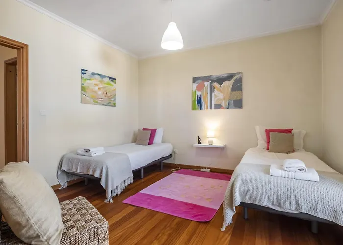 Casa Das Neves - By Wehost