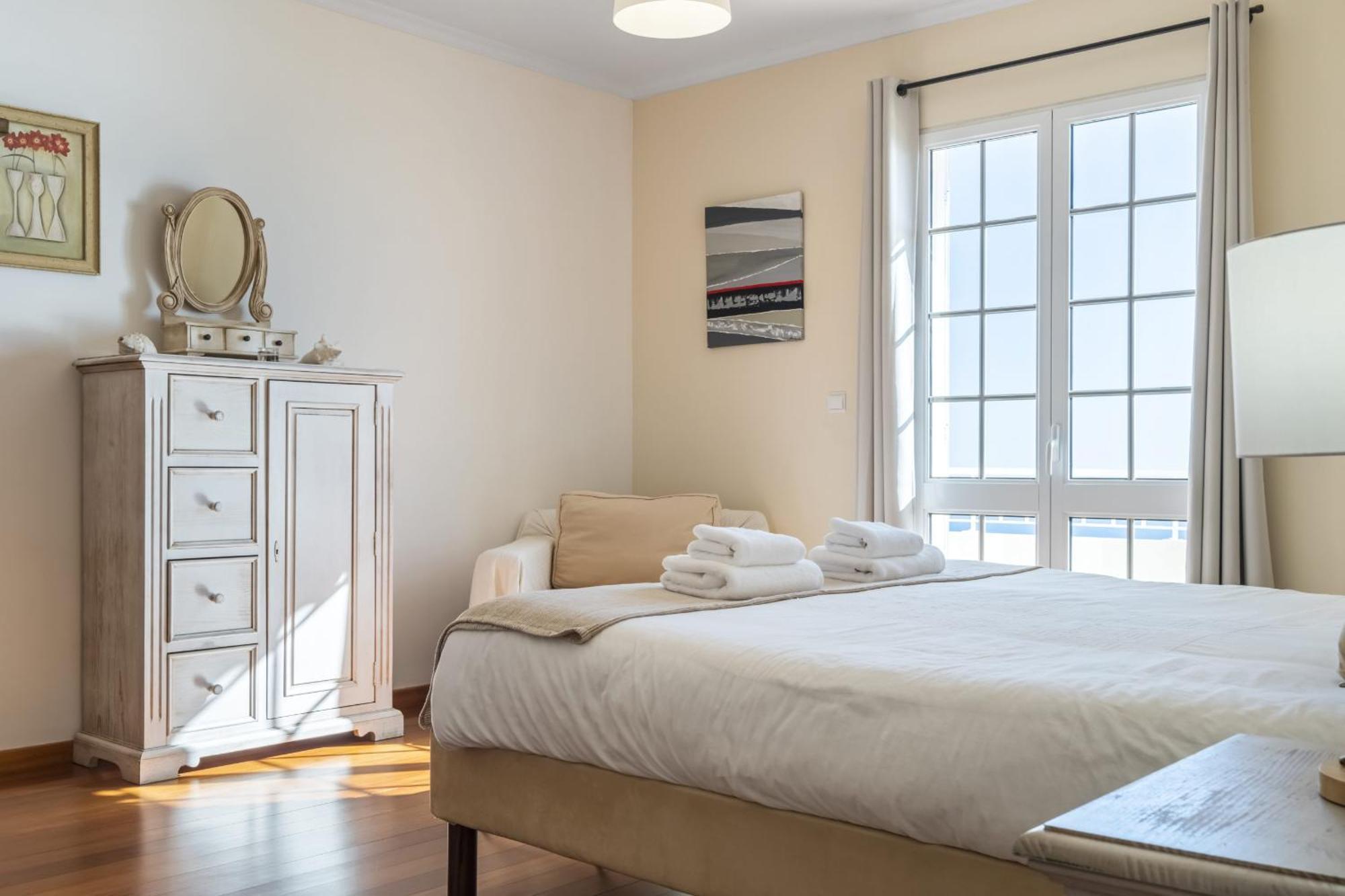 Holiday home Casa Neves - By Wehost